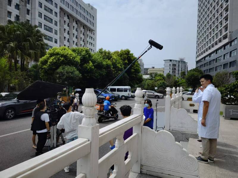 新兴县广告片拍摄公司低成本实现高规格制作的诀窍